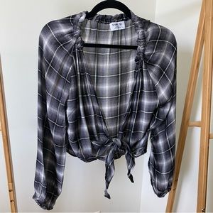 Sam and Lavi Black and White Lightweight Tie Front Flannel size S